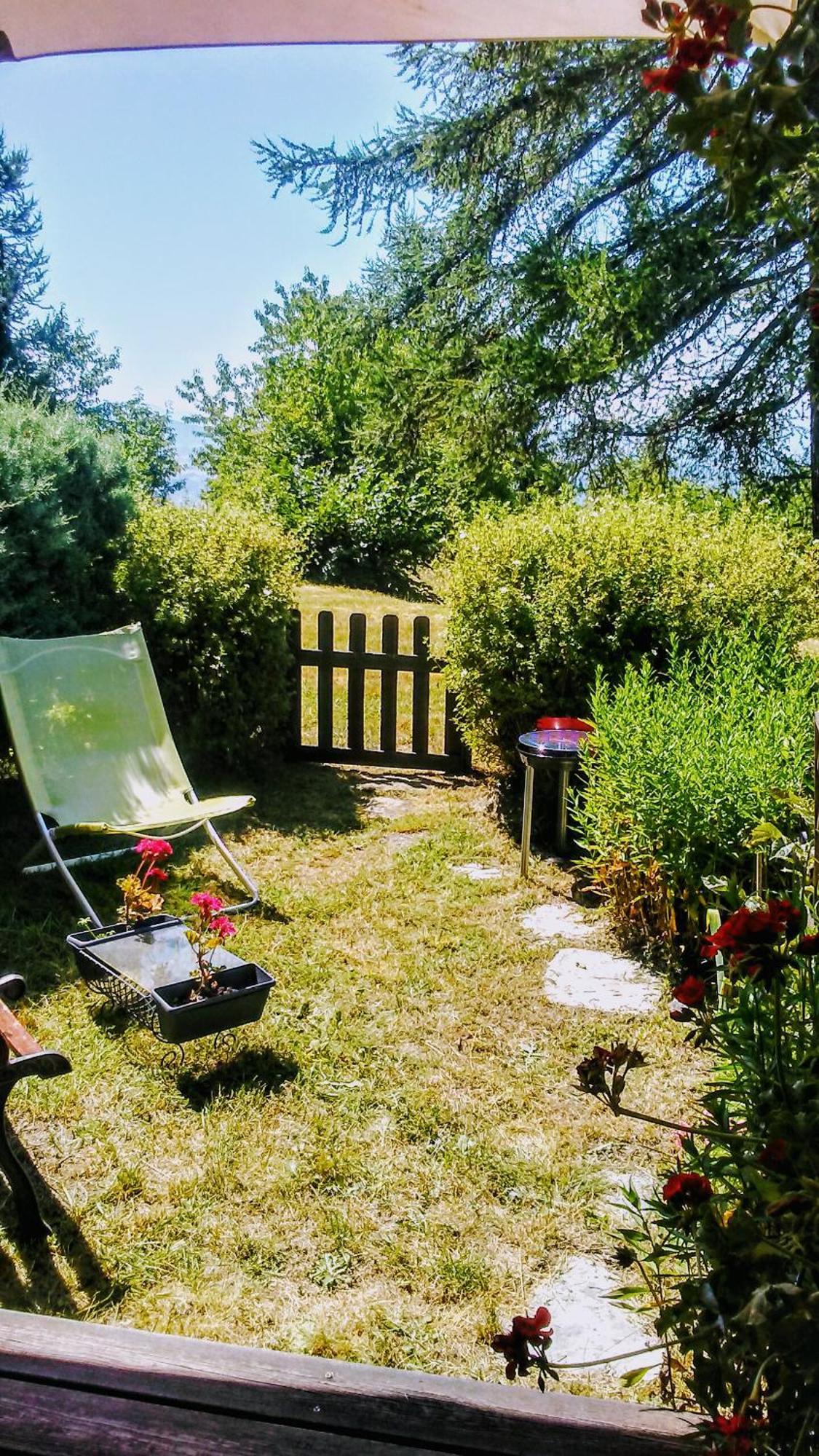 Studio rénové avec jardin et vue dégagée, 4 nuits minimum Saint-Michel-de-Chaillol Extérieur photo